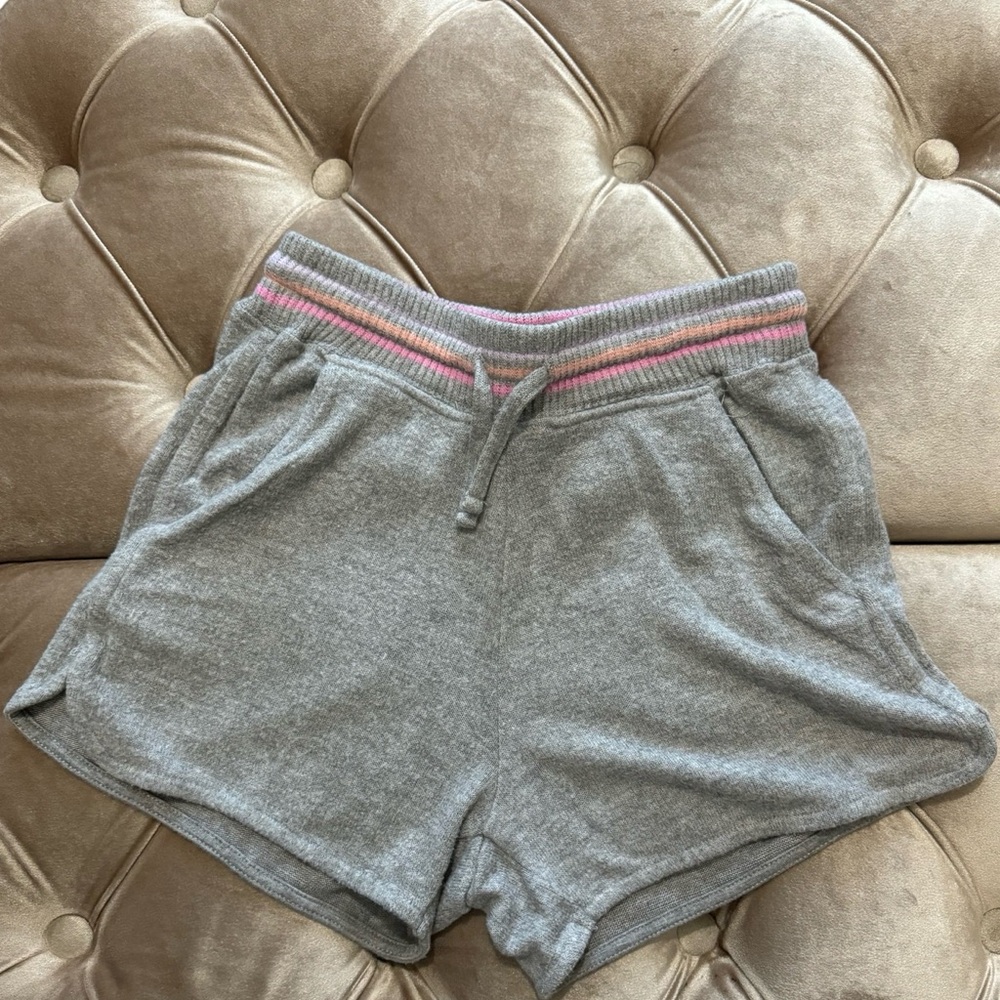 R+R girl’s shorts